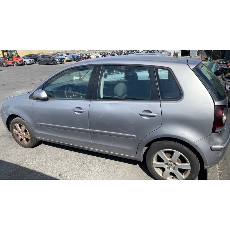 Capot VOLKSWAGEN POLO 4 Photo n°15