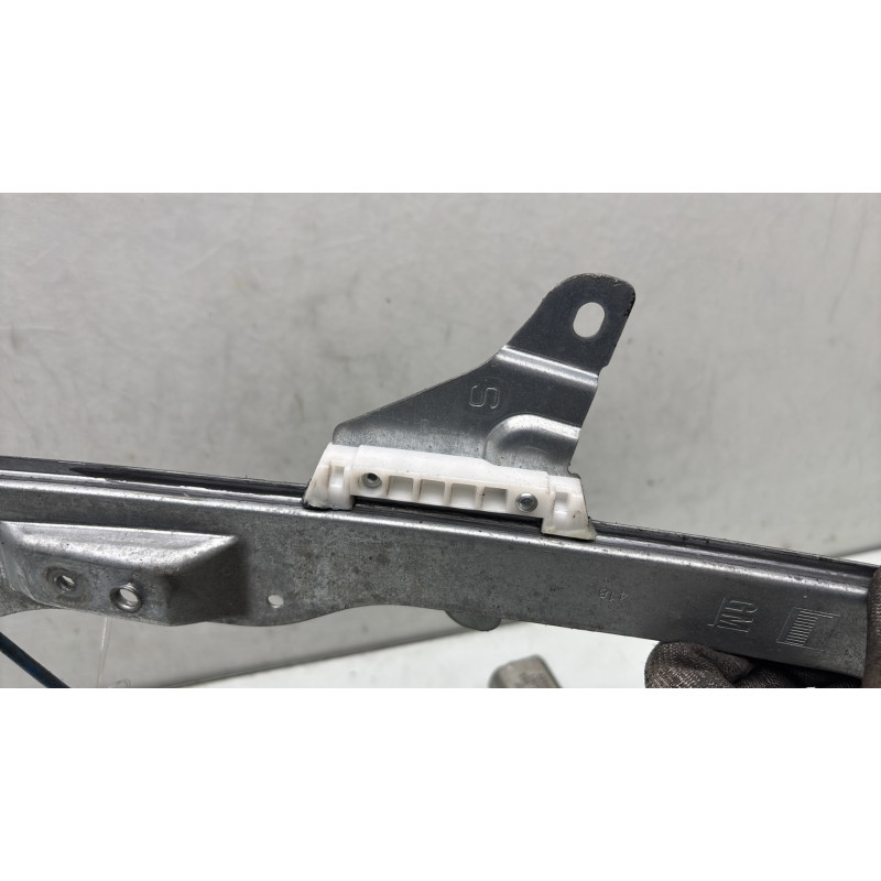 Leve vitre electrique avant gauche OPEL CORSA D Photo n°4