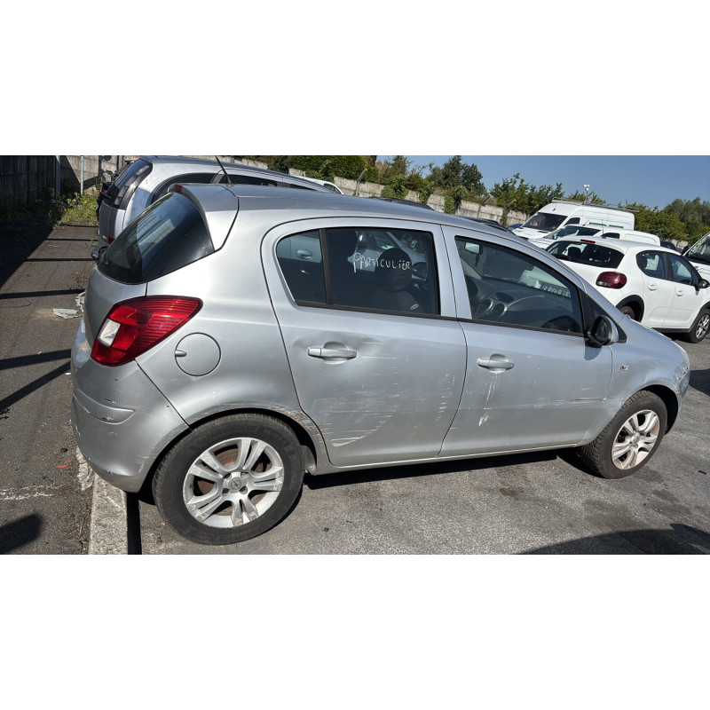 Poignee interieur avant droit OPEL CORSA D Photo n°10