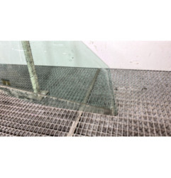 Vitre avant droit RENAULT CLIO 2