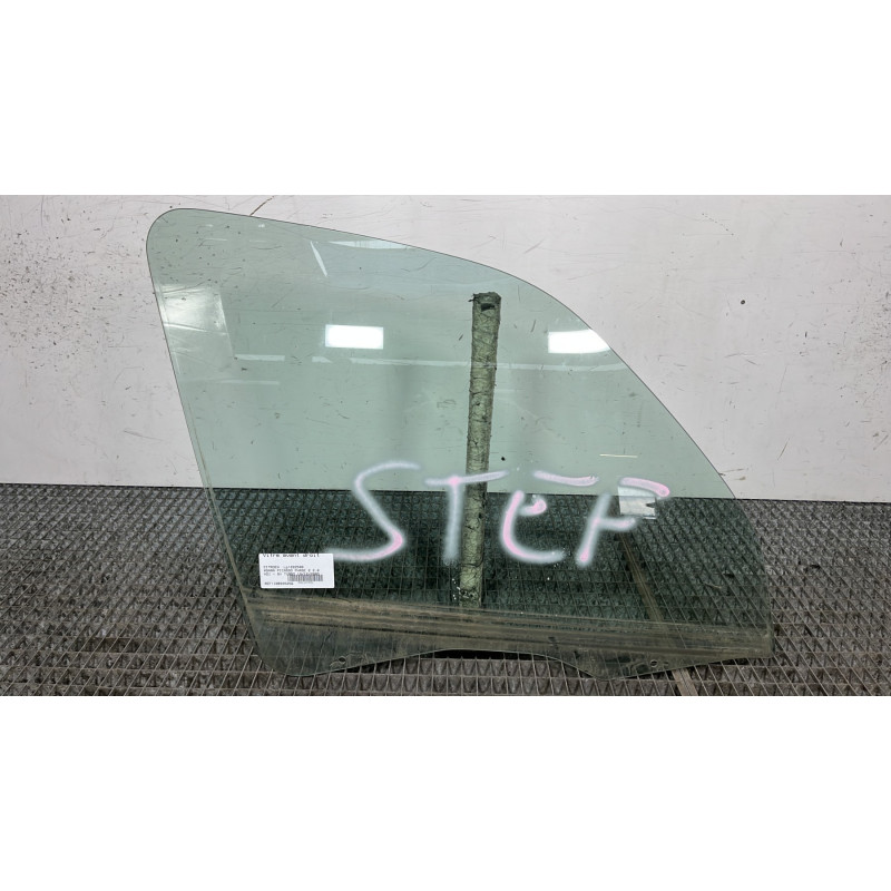 Vitre avant droit CITROEN XSARA PICASSO Photo n°1