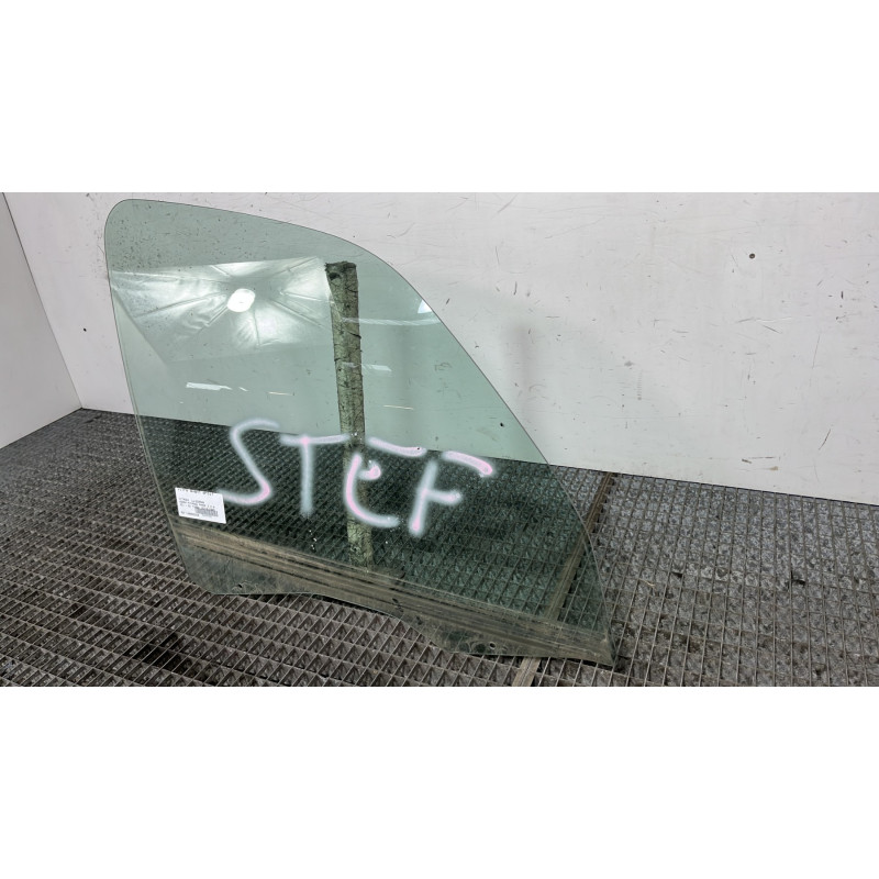 Vitre avant droit CITROEN XSARA PICASSO Photo n°2