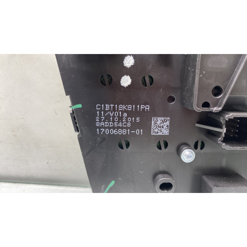 Bouton de warning FORD FIESTA 6 Photo n°3