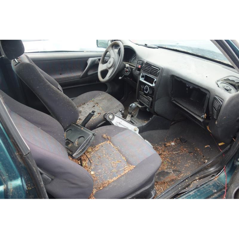 Pare choc arriere VOLKSWAGEN POLO 3 Photo n°17