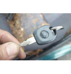 Pare choc arriere VOLKSWAGEN POLO 3