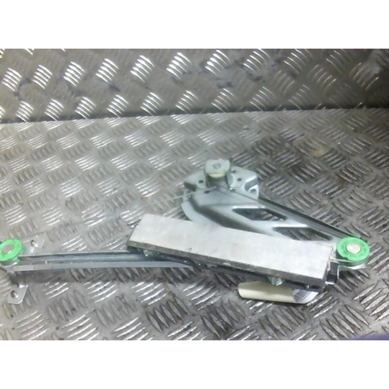 Leve vitre mecanique arriere droit OPEL CORSA B Photo n°8