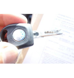 Charniere de capot VOLKSWAGEN POLO 3