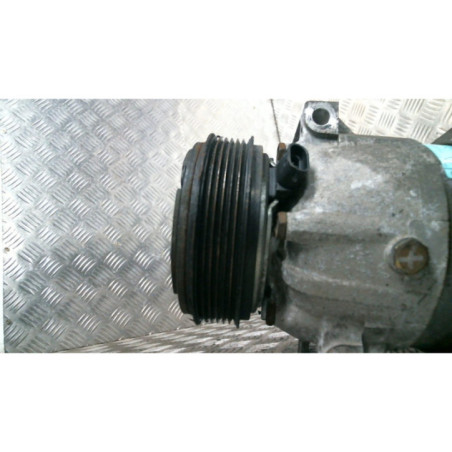Compresseur clim RENAULT MEGANE 1 Photo n°8