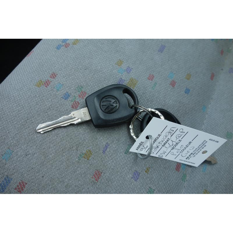 Pare choc arriere VOLKSWAGEN POLO 3 Photo n°18