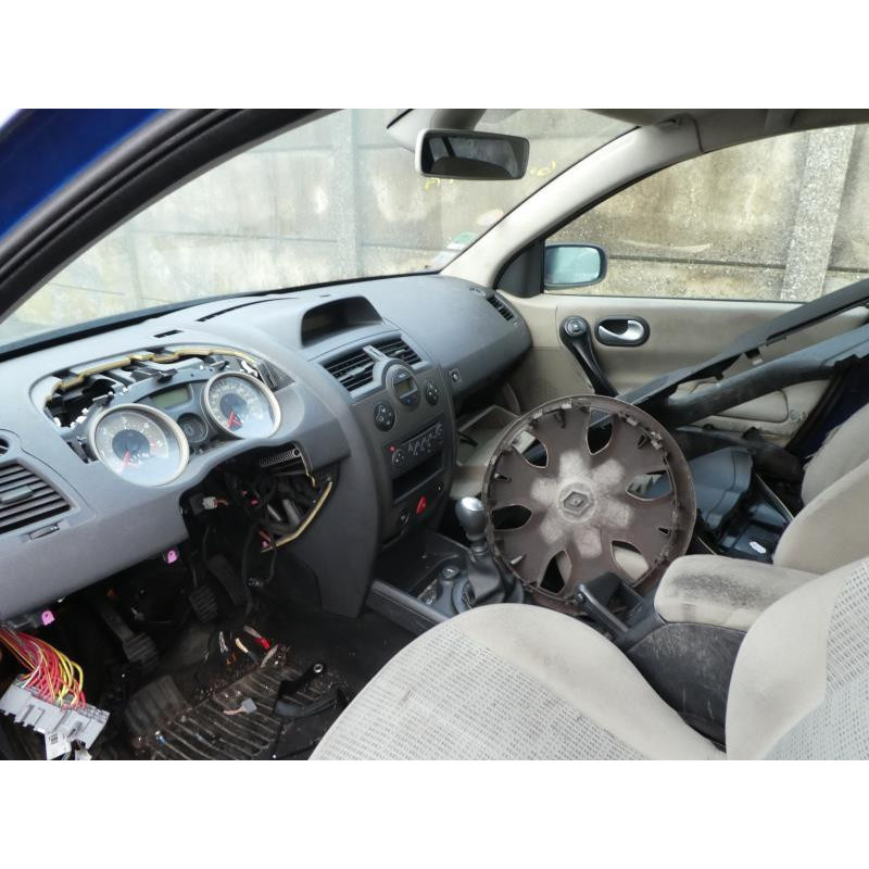 Pare choc arriere RENAULT MEGANE 2 Photo n°15