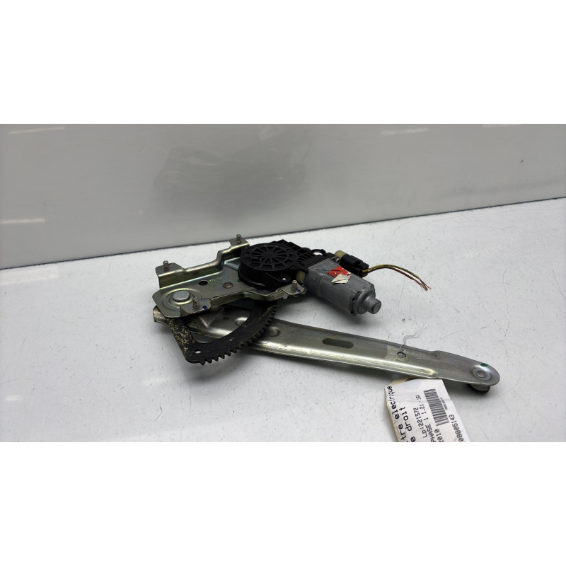 Leve vitre electrique arriere droit HYUNDAI I 10 1 Photo n°1