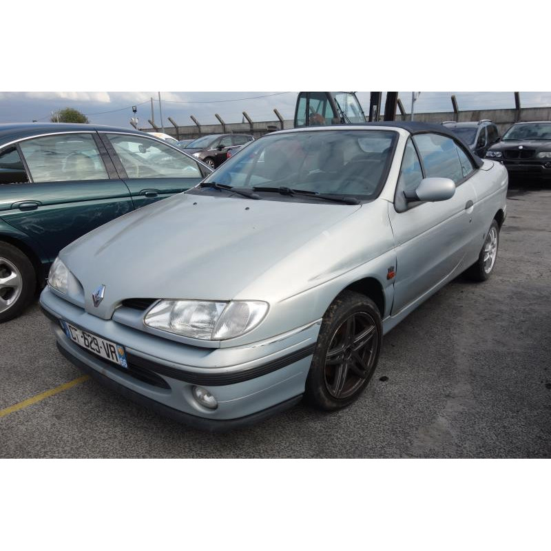 Traverse superieure RENAULT MEGANE 1 Photo n°11