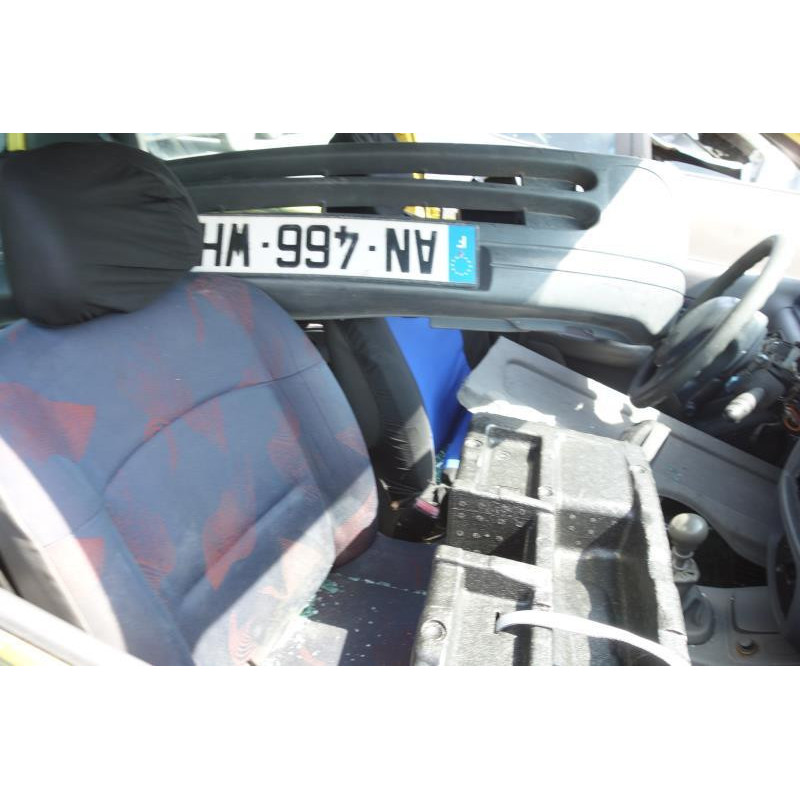 Pare choc arriere RENAULT CLIO 2 Photo n°7