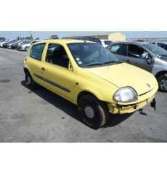 Pare choc arriere RENAULT CLIO 2