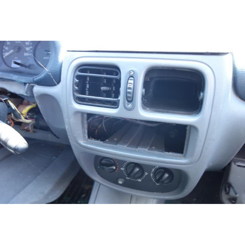 Pare choc arriere RENAULT CLIO 2 Photo n°9