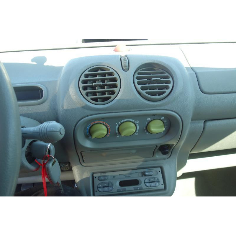 Pare choc arriere RENAULT TWINGO 1 Photo n°18