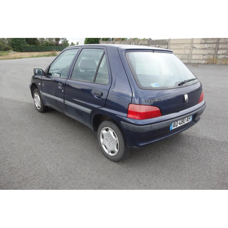 Pare choc arriere PEUGEOT 106 Photo n°9