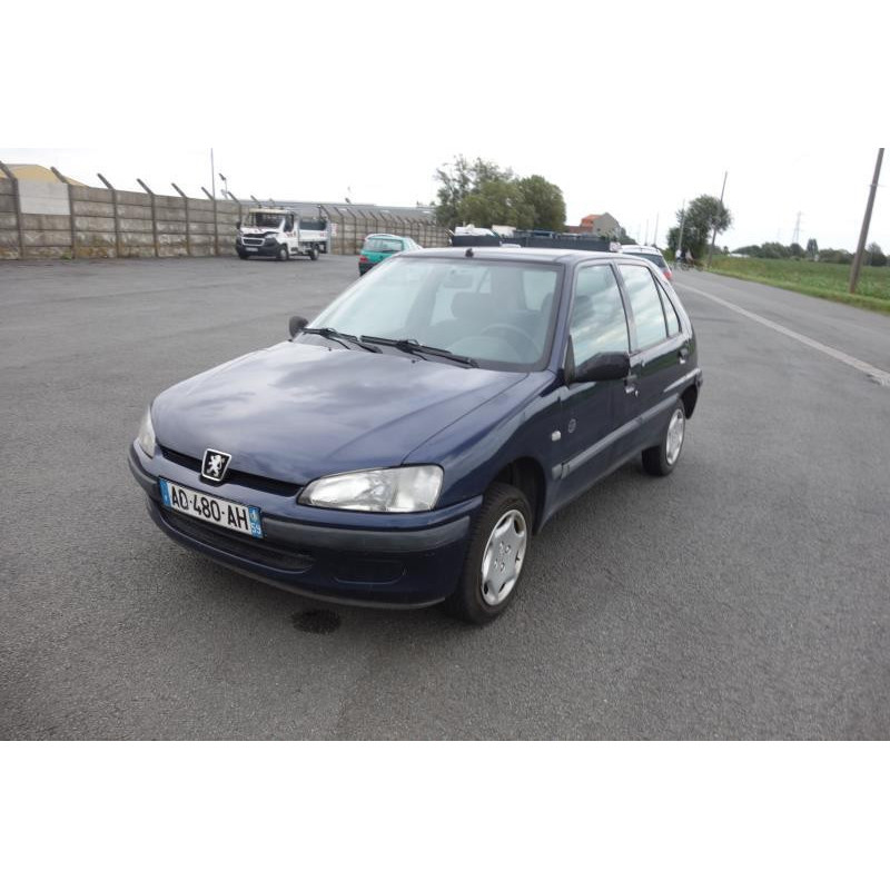 Pare choc arriere PEUGEOT 106 Photo n°12