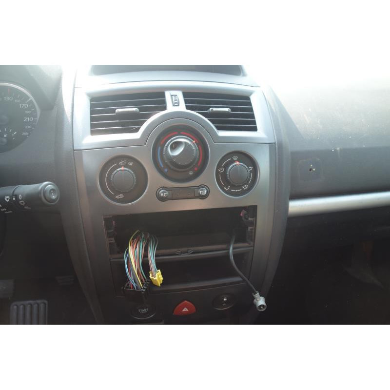 Pare choc arriere RENAULT MEGANE 2 Photo n°9