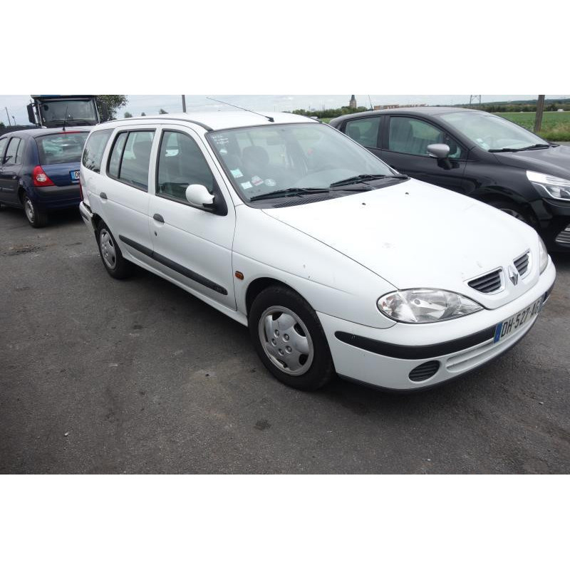 Ceinture avant droit RENAULT MEGANE 1 Photo n°16