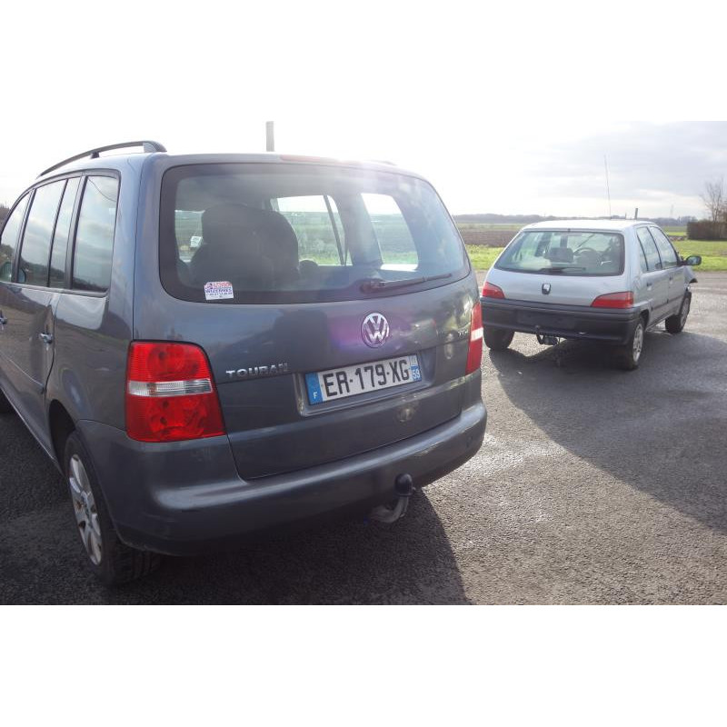 Pretensionneur de ceinture avant droit VOLKSWAGEN TOURAN 1 Photo n°16