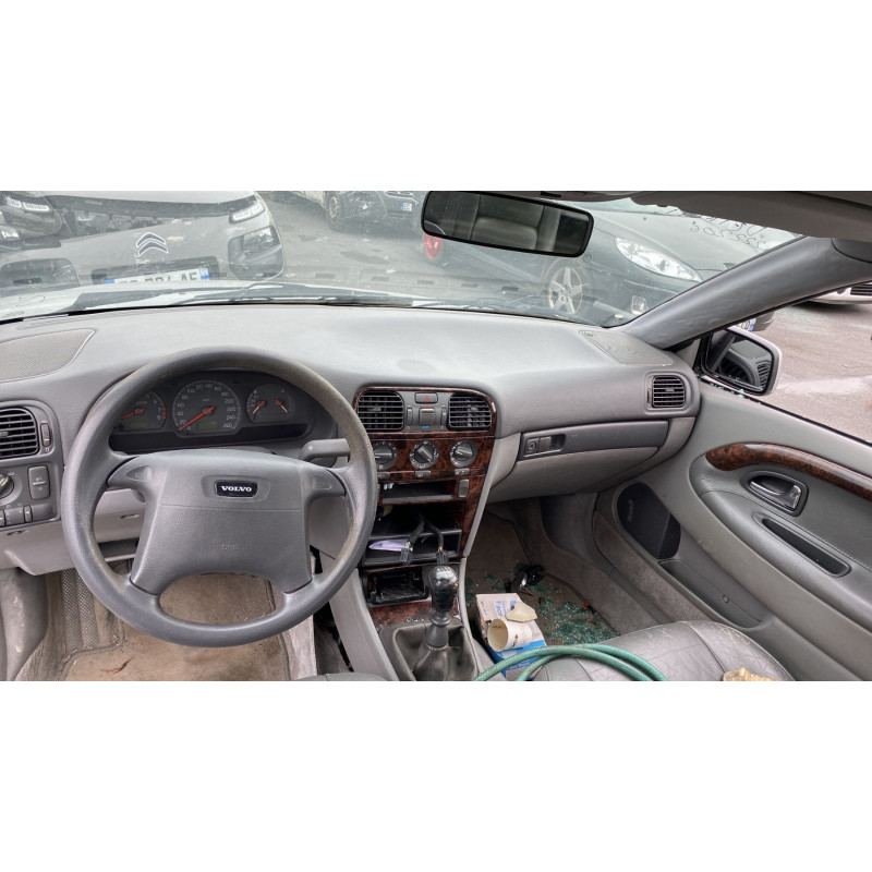 Feu arriere stop central VOLVO S 40 1 Photo n°16