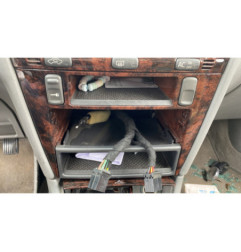 Feu arriere stop central VOLVO S 40 1