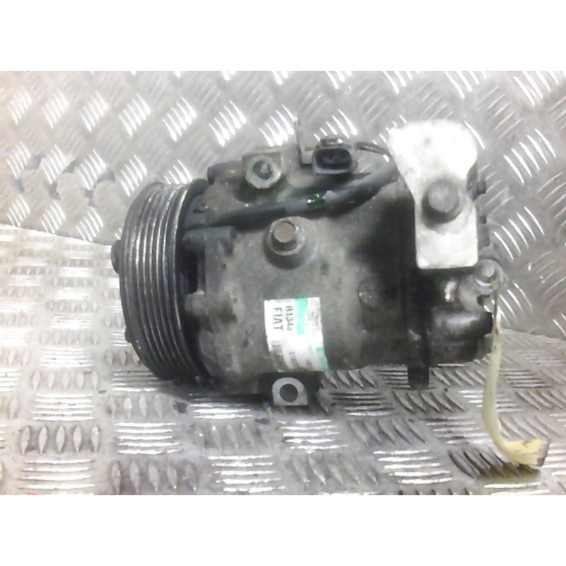 Compresseur clim FIAT GRANDE PUNTO Photo n°16