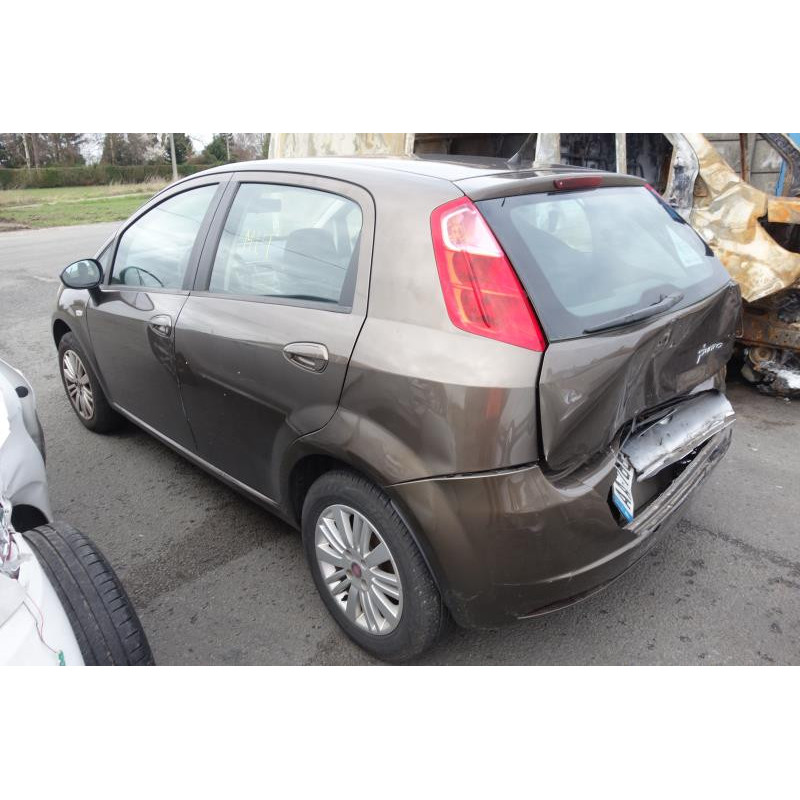 Compresseur clim FIAT GRANDE PUNTO Photo n°20