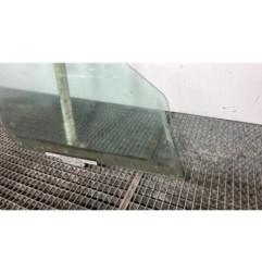 Vitre avant droit FORD FIESTA 4