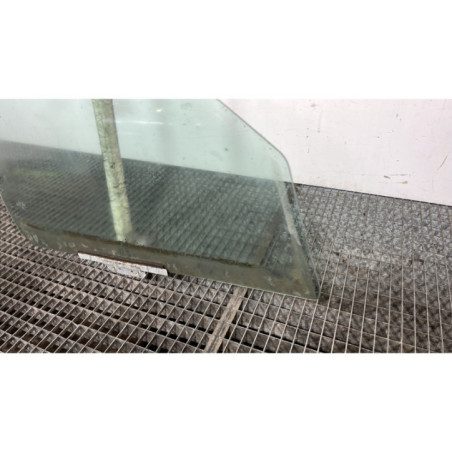 Vitre avant droit FORD FIESTA 4
