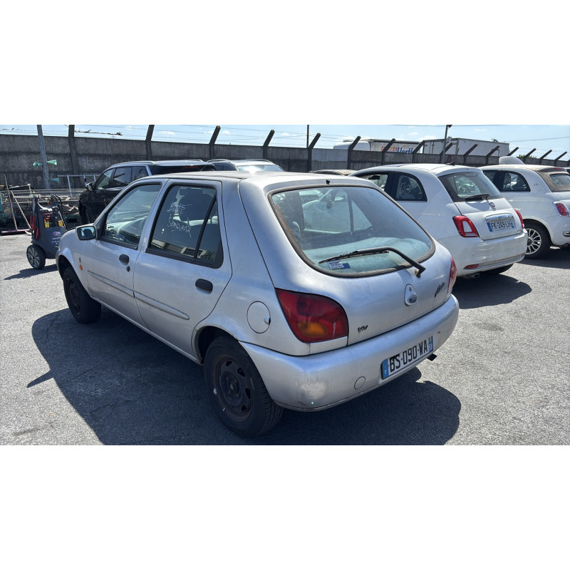 Vitre avant droit FORD FIESTA 4 Photo n°8