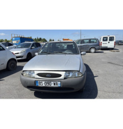 Vitre avant droit FORD FIESTA 4