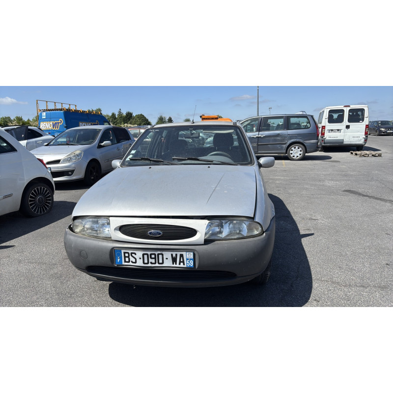 Vitre avant droit FORD FIESTA 4 Photo n°12