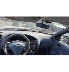 Vitre avant droit FORD FIESTA 4