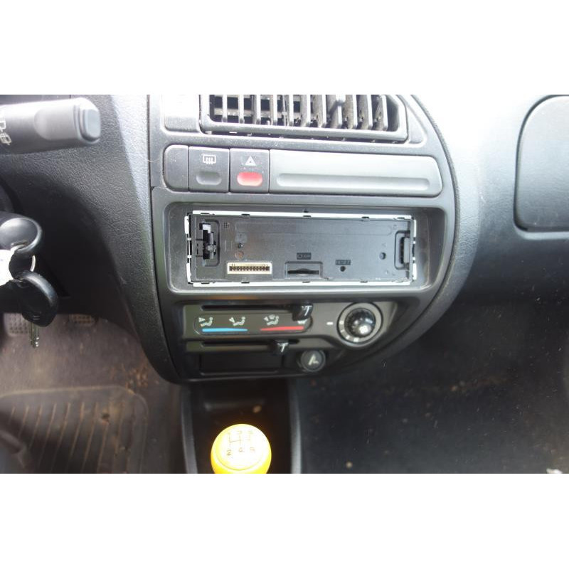 Pare choc arriere CITROEN SAXO Photo n°21