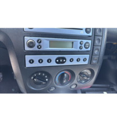 Serrure avant droit FORD FIESTA 5