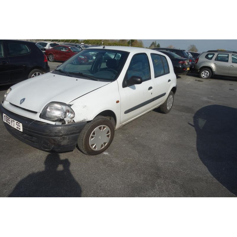 Pare choc arriere RENAULT CLIO 2 Photo n°3