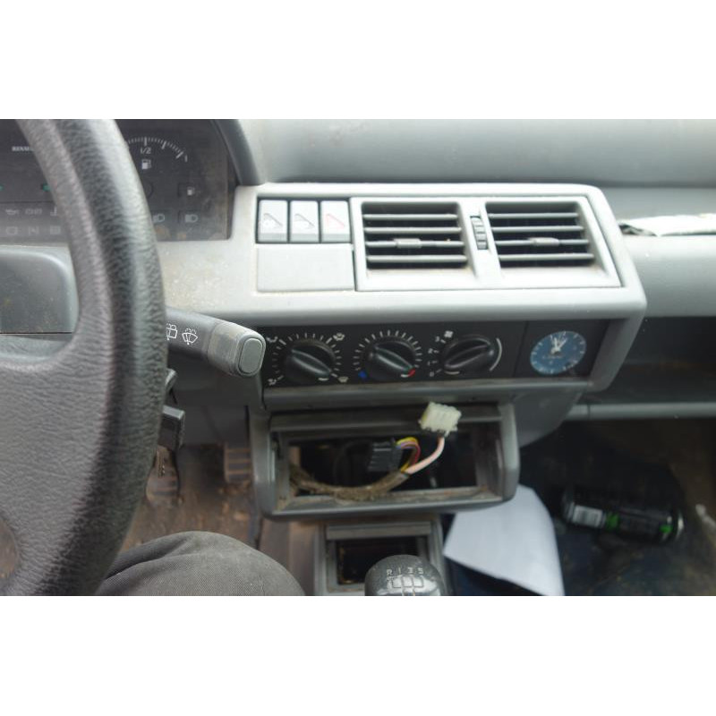 Ceinture avant droit RENAULT CLIO 1 Photo n°22