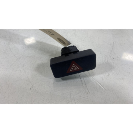 Bouton de warning SUZUKI ALTO 3