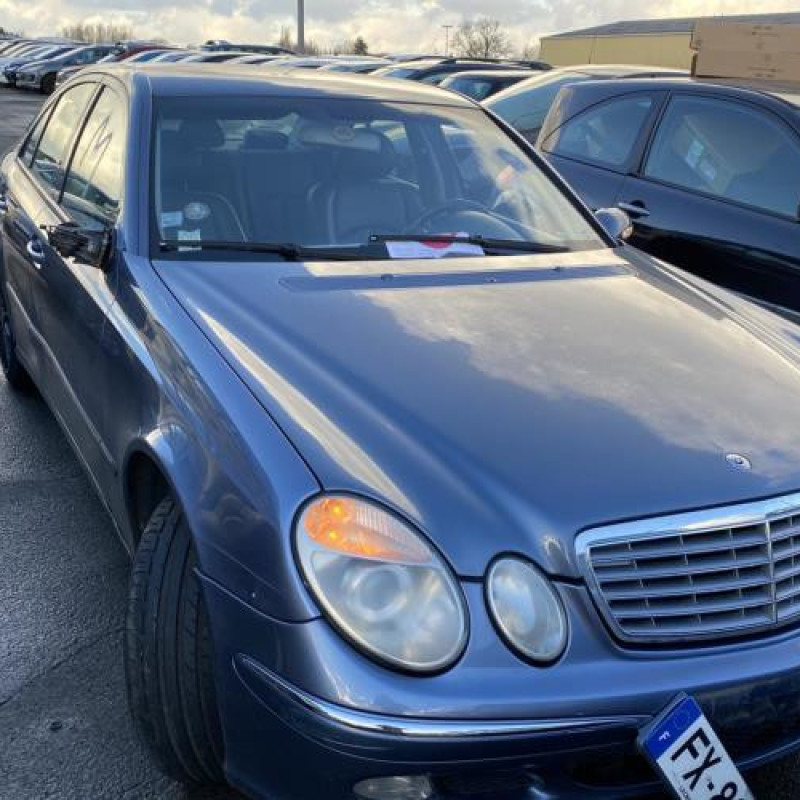 Autoradio d'origine MERCEDES CLASSE E 211 Photo n°4