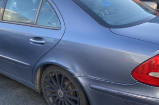 Autoradio d'origine MERCEDES CLASSE E 211