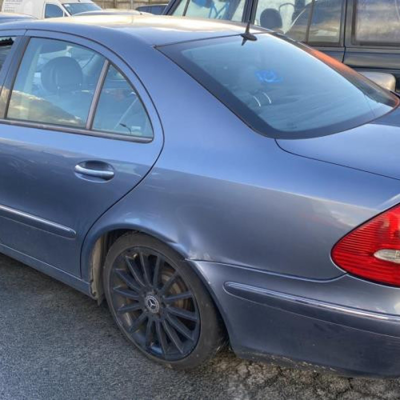 Autoradio d'origine MERCEDES CLASSE E 211 Photo n°9