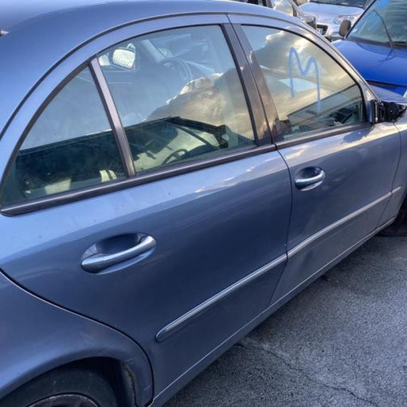 Autoradio d'origine MERCEDES CLASSE E 211 Photo n°13