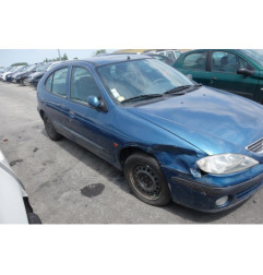 Pare choc arriere RENAULT MEGANE 1