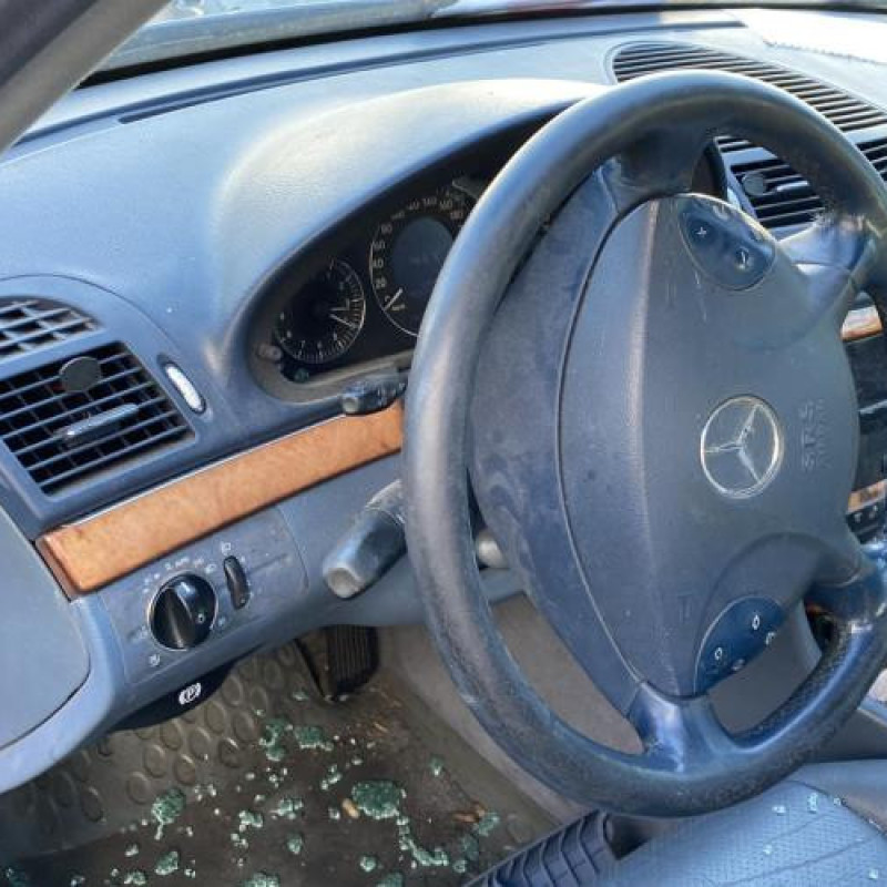 Autoradio d'origine MERCEDES CLASSE E 211 Photo n°18