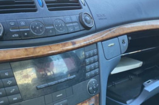 Autoradio d'origine MERCEDES CLASSE E 211