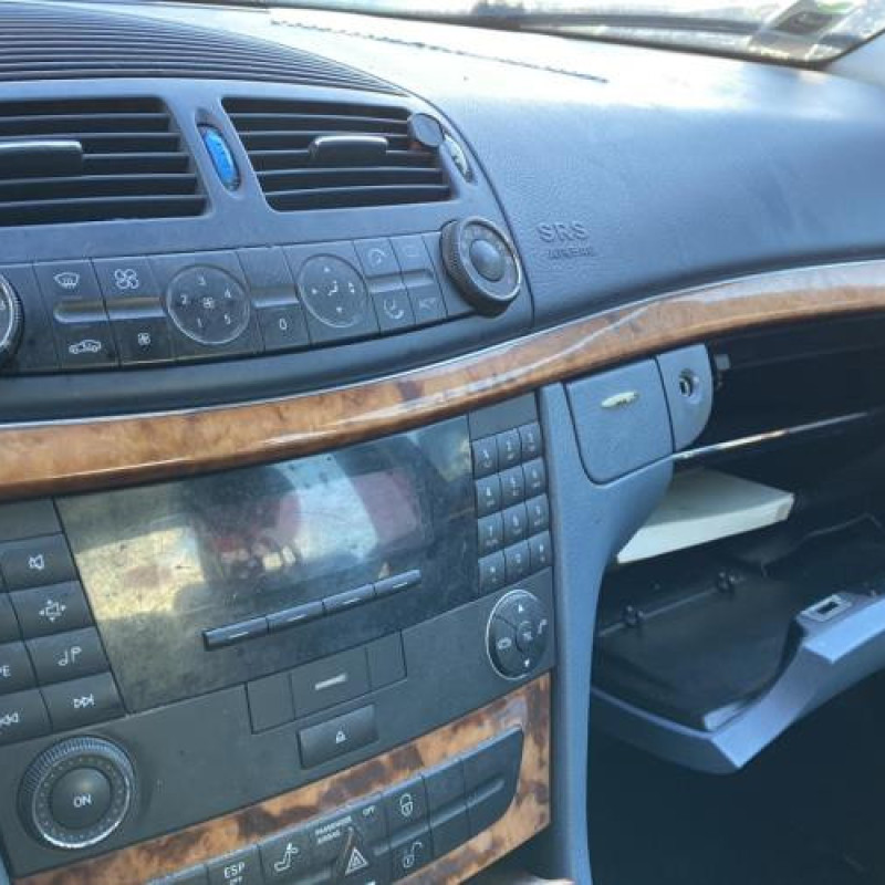 Autoradio d'origine MERCEDES CLASSE E 211 Photo n°20