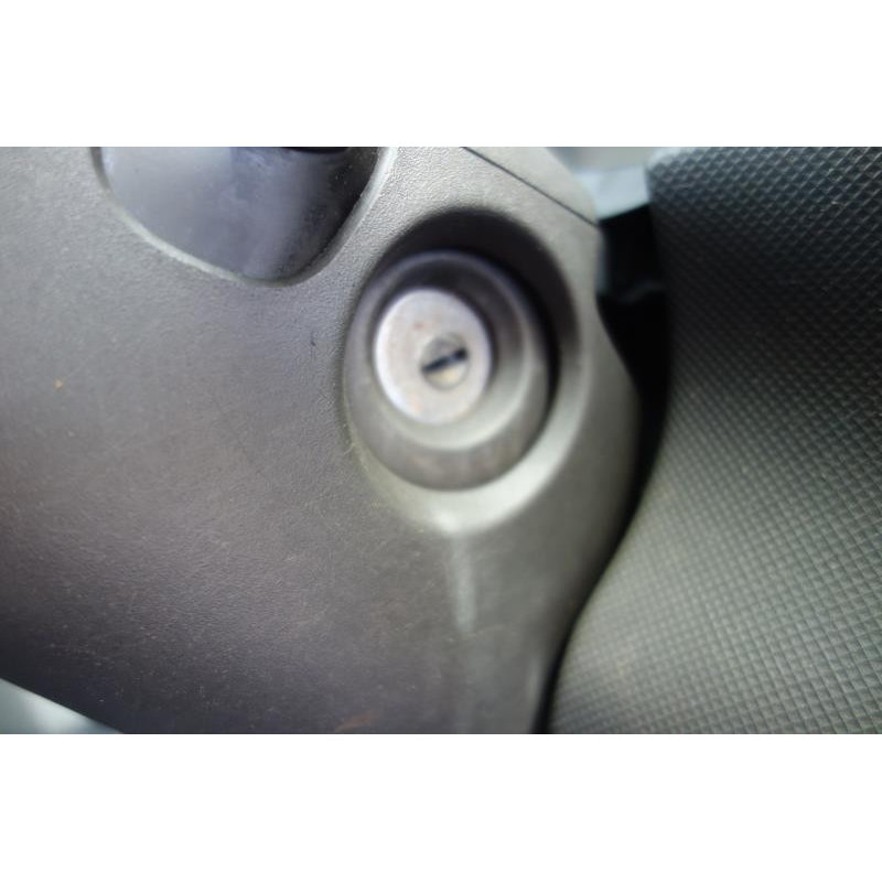 Pretensionneur de ceinture avant droit DACIA SANDERO 1 Photo n°20