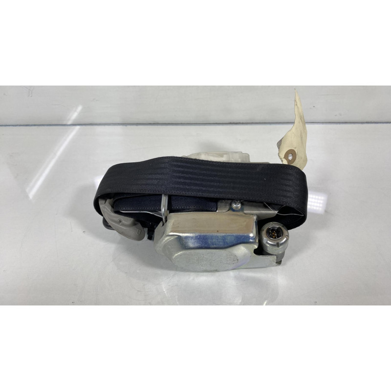 Pretensionneur de ceinture avant droit TOYOTA COROLLA VERSO 2 Photo n°16